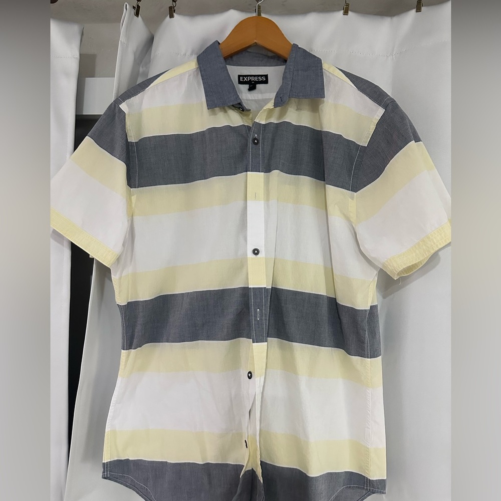 Short sleeve shirt